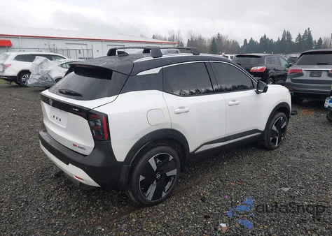 2025 Nissan Kicks Sr Intelligent Awd z USA, uszkodzony, nr VIN 3N8AP6DD7SL405878